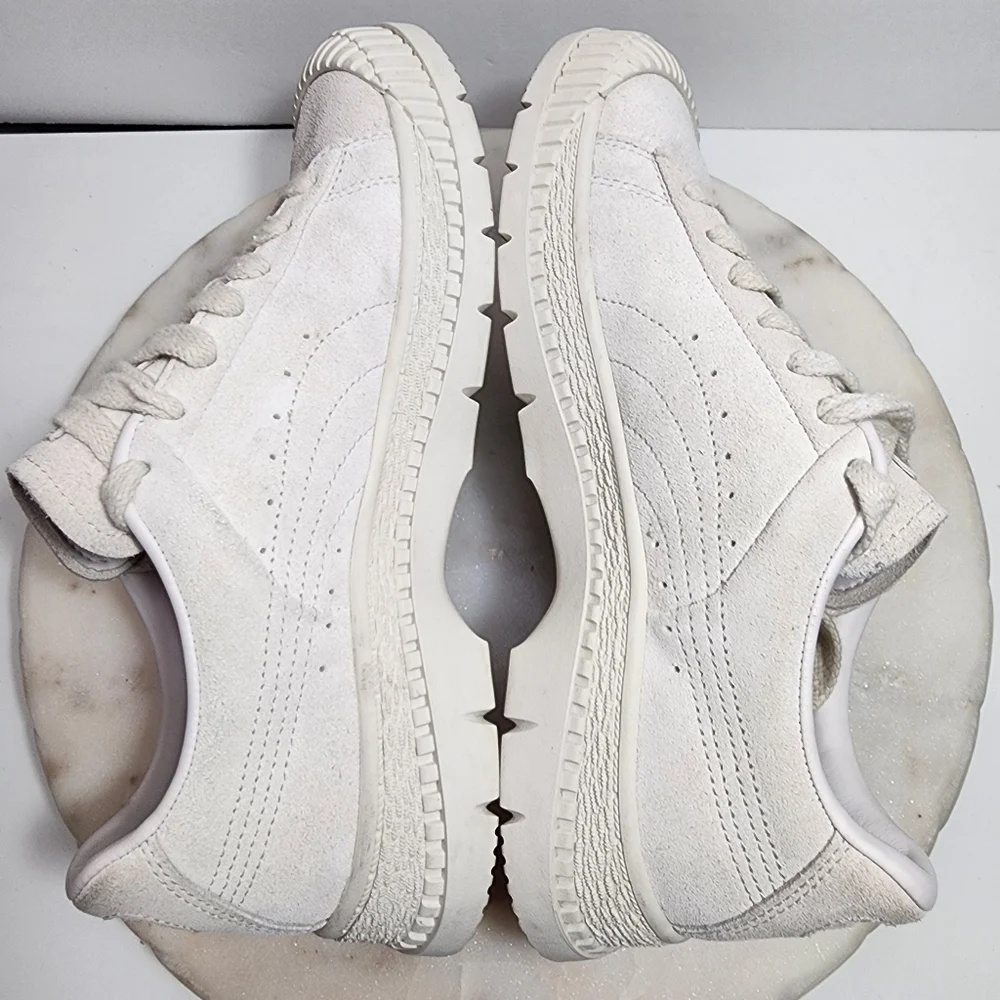 Puma Women's Shoes Size 8.5 Utility Suede 'Pastel Parchment 370981-02